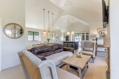 Cosy living room at Tyle Glas